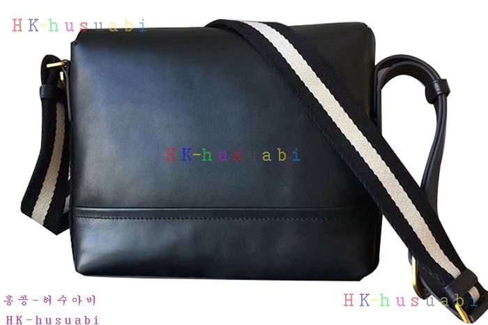 �ڹ̷��ޡ� �߸� ������ ũ�ν��� BL80088-2